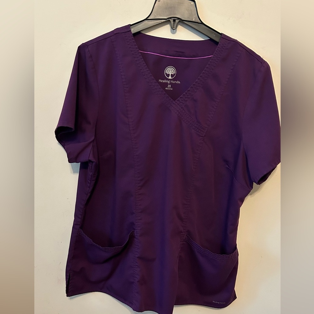 Healing Hands Scrub Top  Purple Size 2X‎